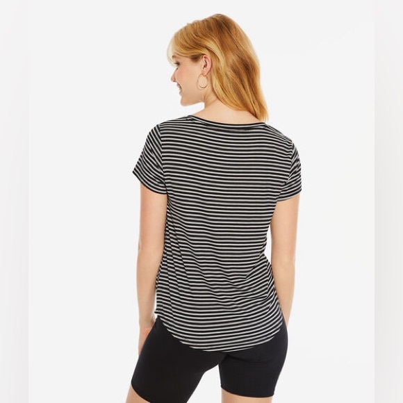 Seriously Soft Aero V-Neck Top - Picture 2 of 11